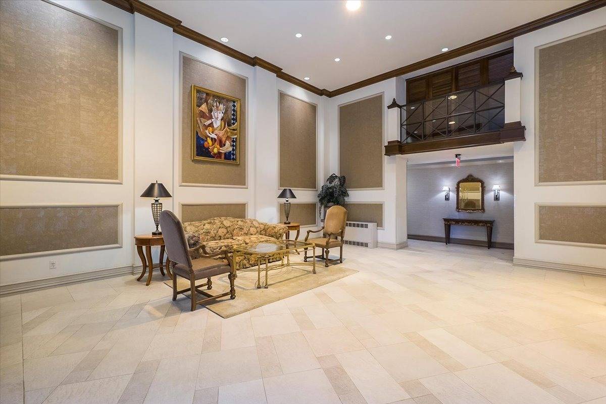 2 Bay Club Dr, #4Y