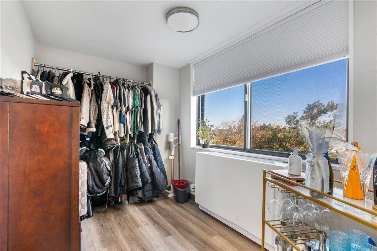 2 Bay Club Dr, #4Y