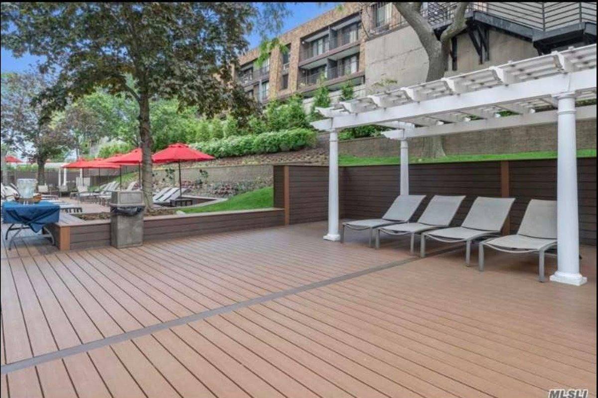 2 Bay Club Dr, #4Y
