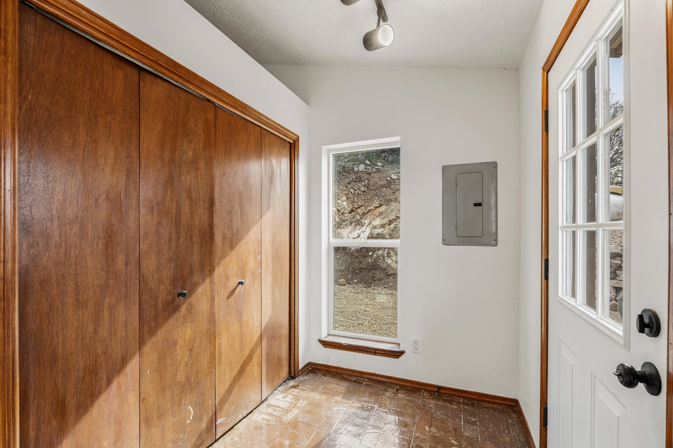 14 Lakeview Place