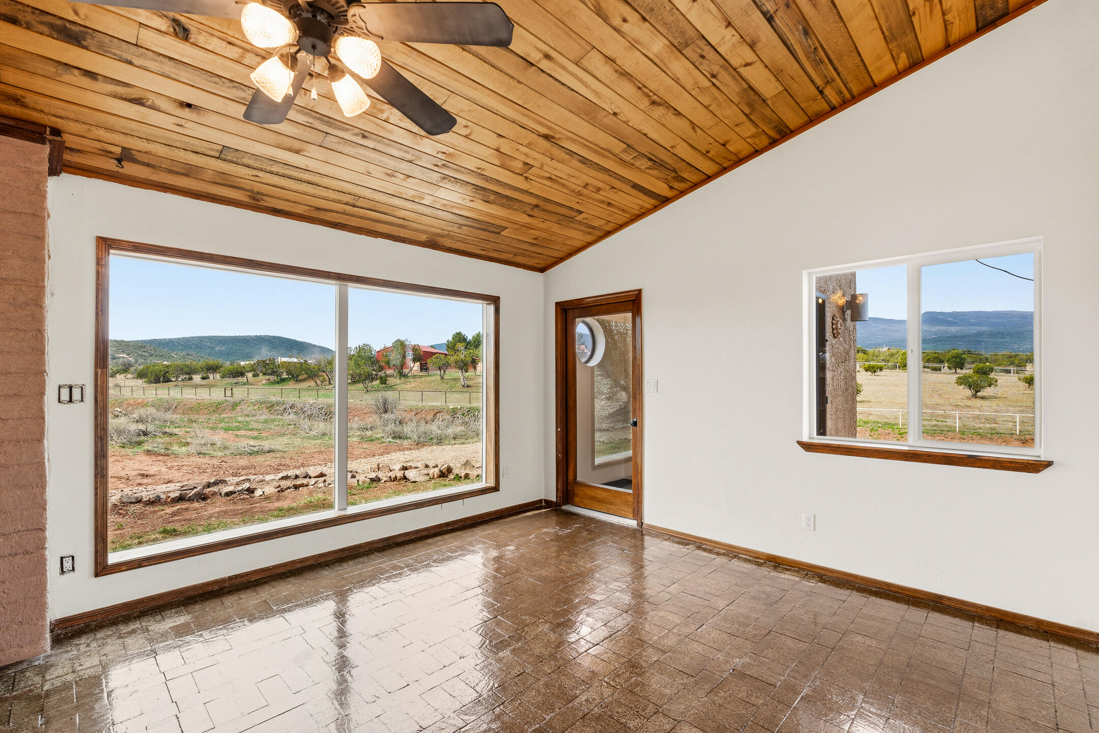 14 Lakeview Place