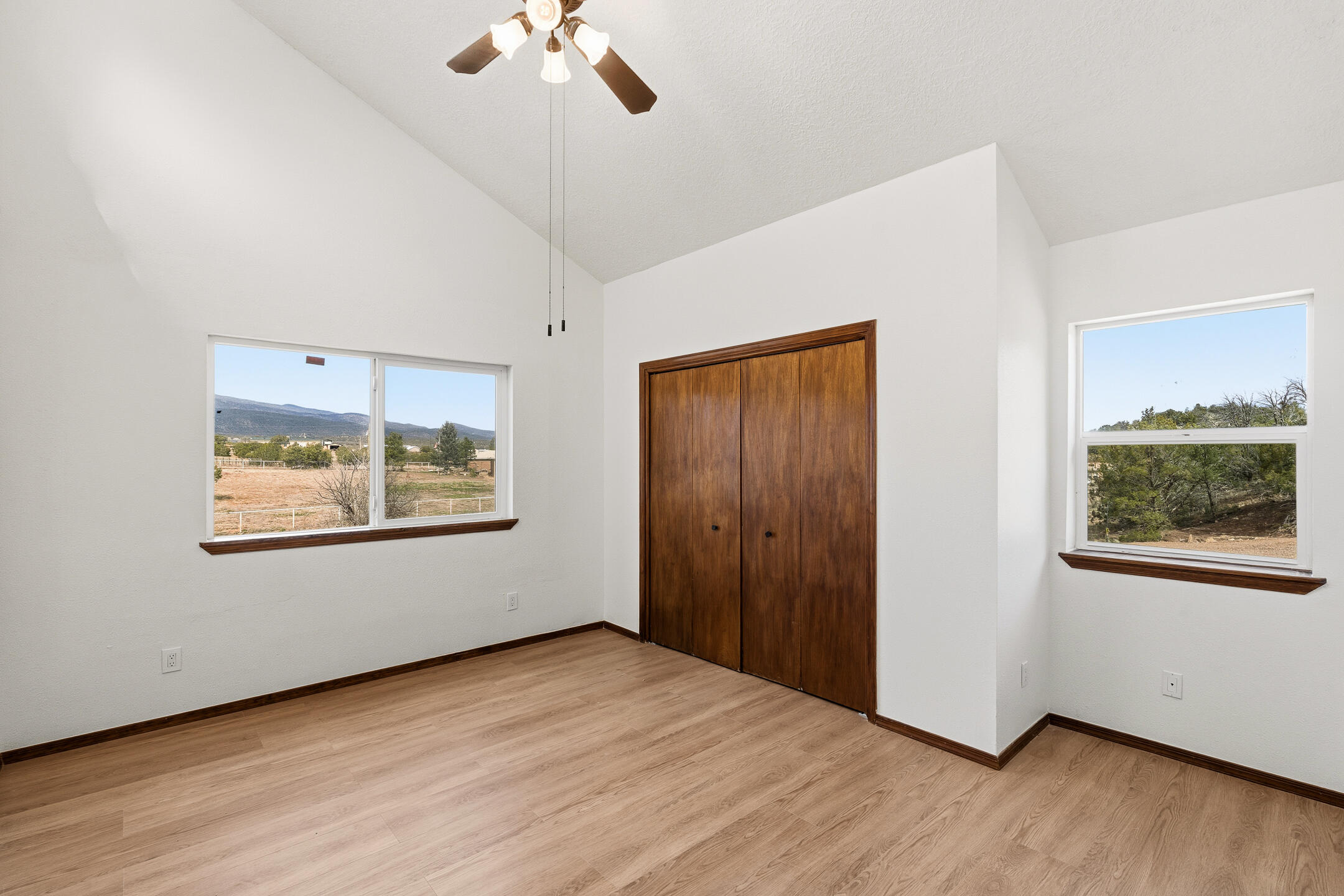 14 Lakeview Place