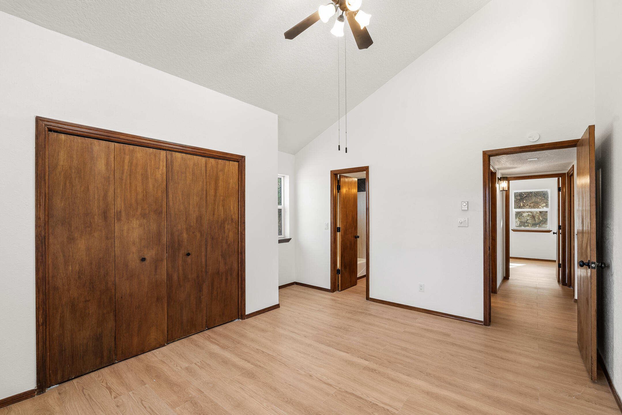 14 Lakeview Place
