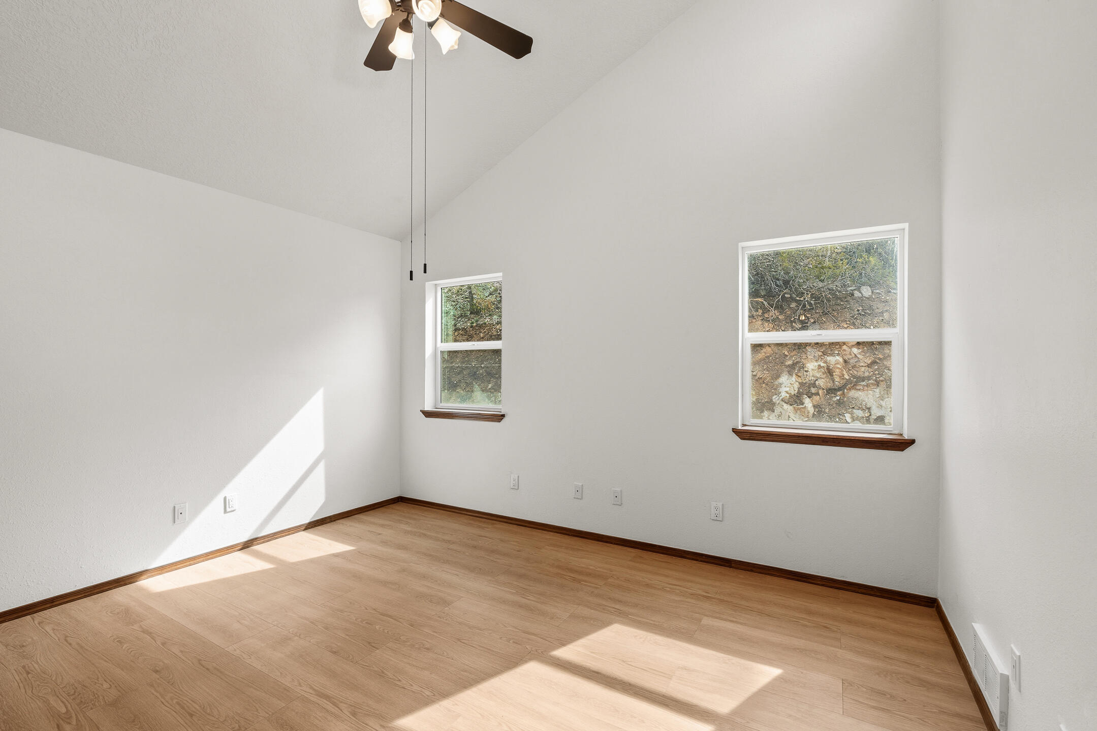 14 Lakeview Place