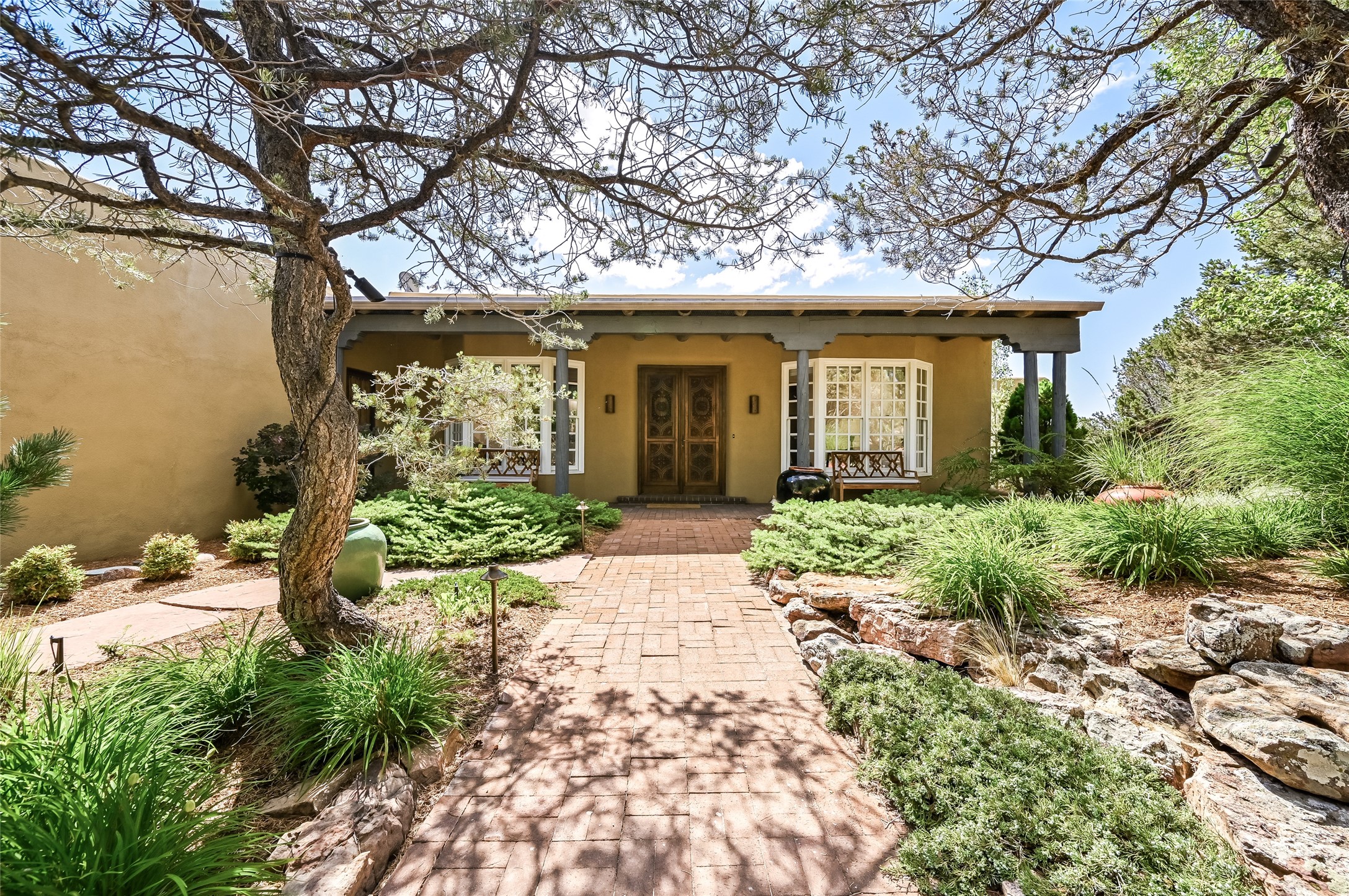 1067 Bishops Lodge Road