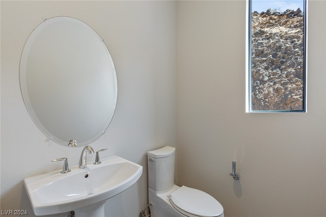 454 Tranquil Peak Court