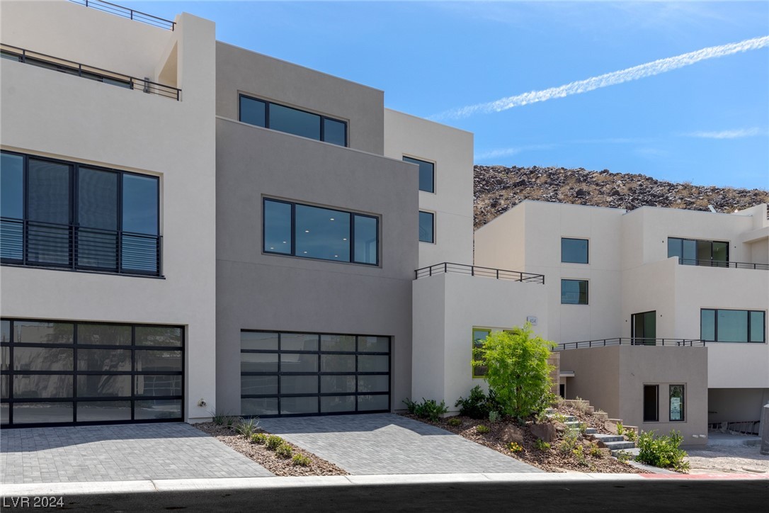 454 Tranquil Peak Court