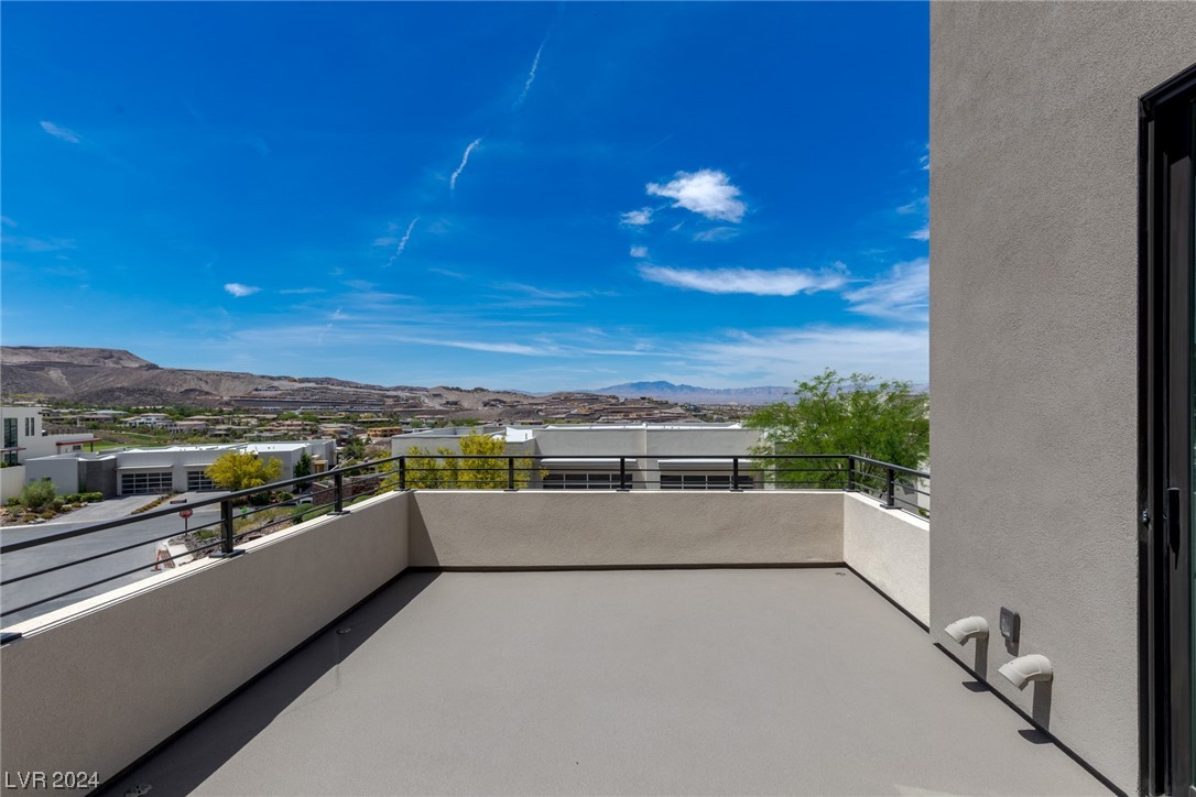 454 Tranquil Peak Court