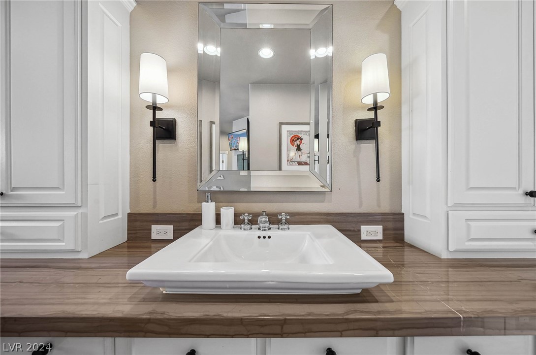 2365 Villandry Court