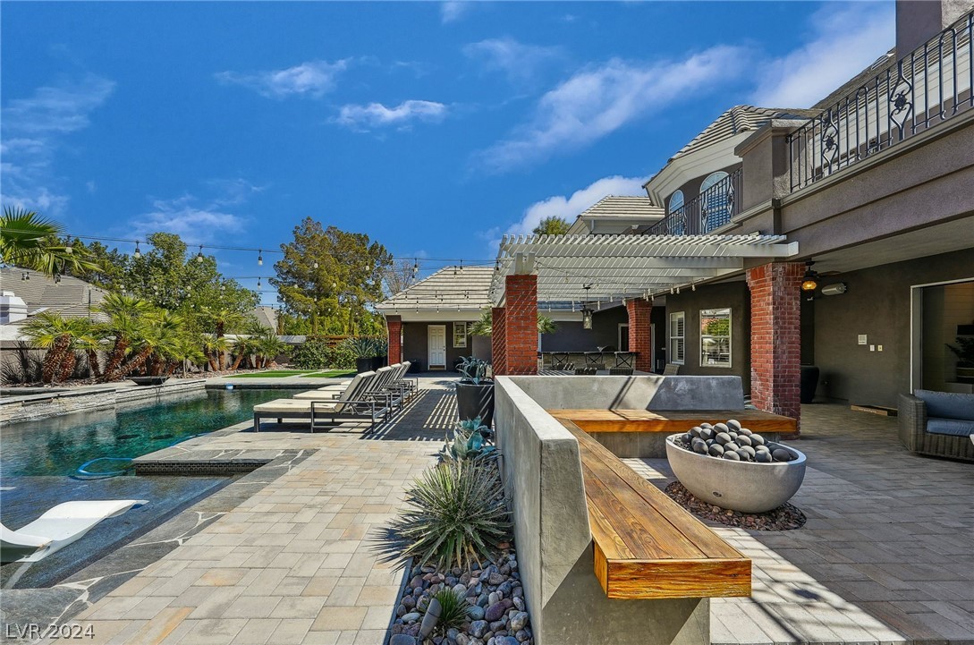 2365 Villandry Court