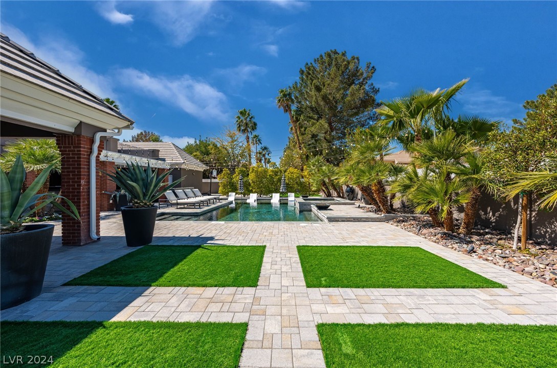 2365 Villandry Court