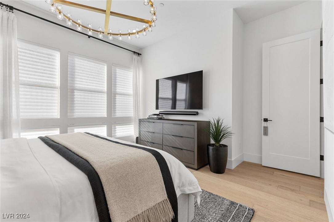 639 Sentinel Spire Street