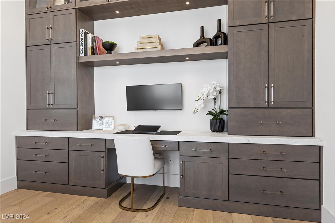 639 Sentinel Spire Street