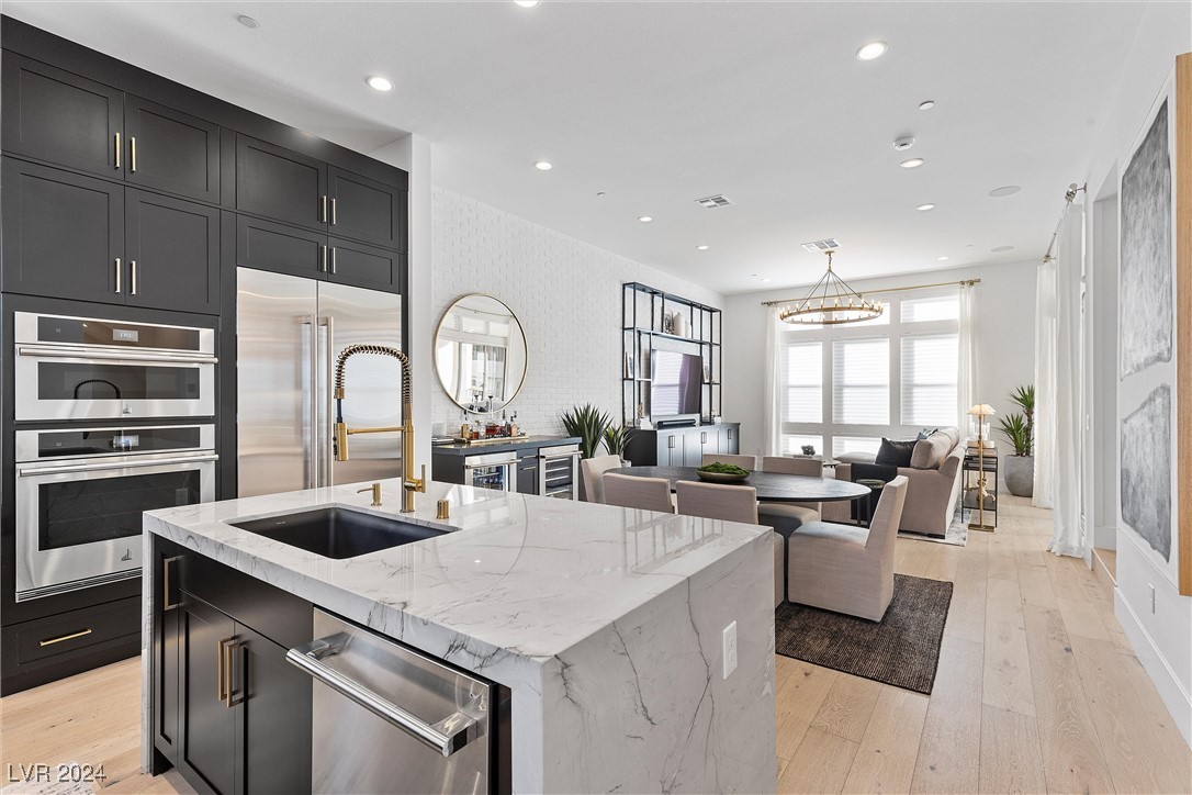 639 Sentinel Spire Street