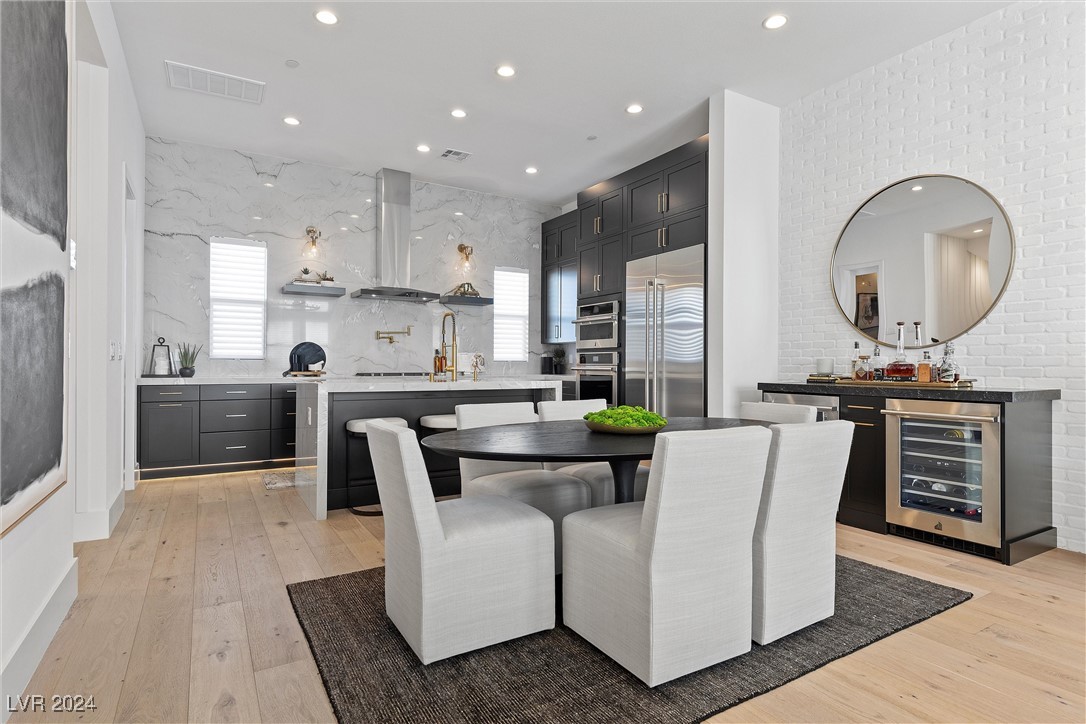 639 Sentinel Spire Street