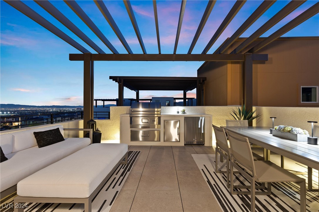 639 Sentinel Spire Street