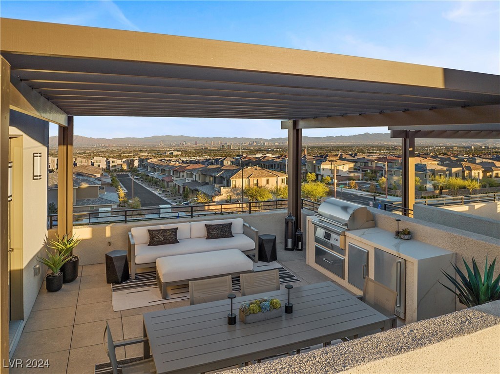 639 Sentinel Spire Street