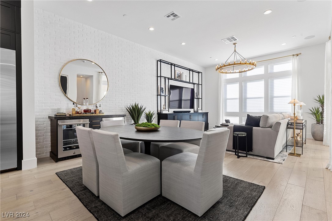 639 Sentinel Spire Street