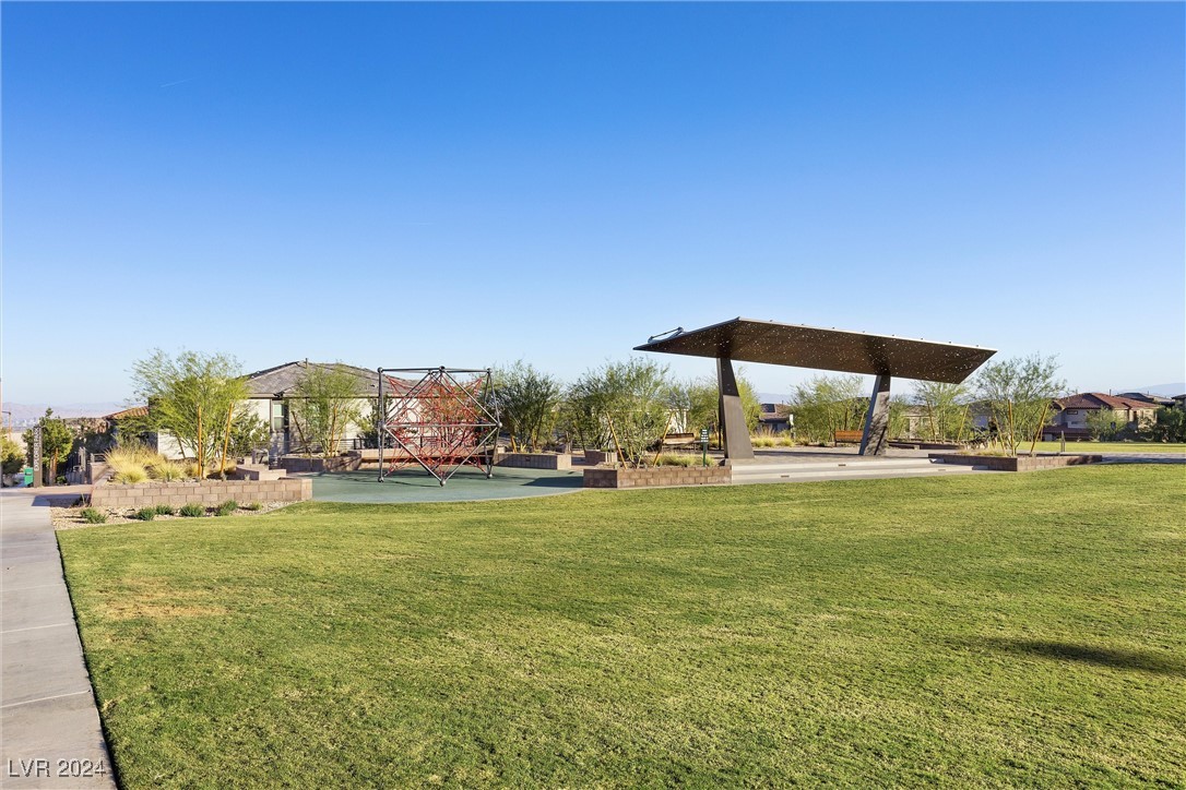 639 Sentinel Spire Street