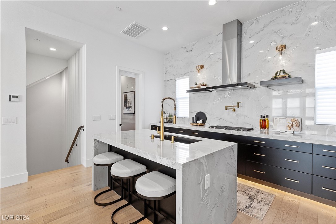 639 Sentinel Spire Street