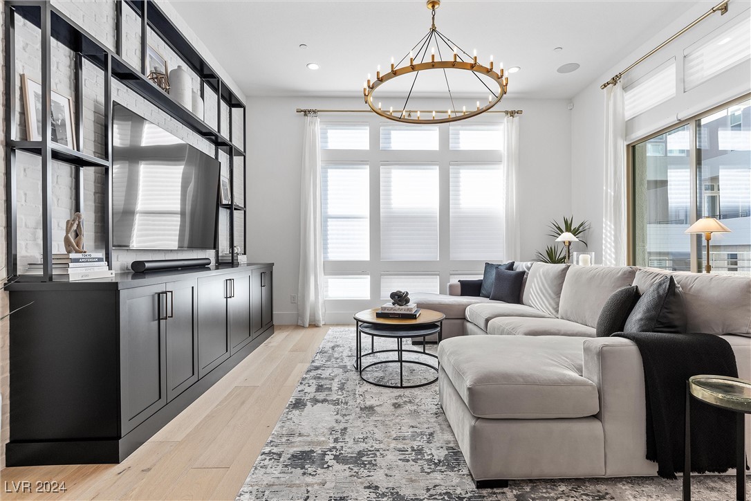 639 Sentinel Spire Street