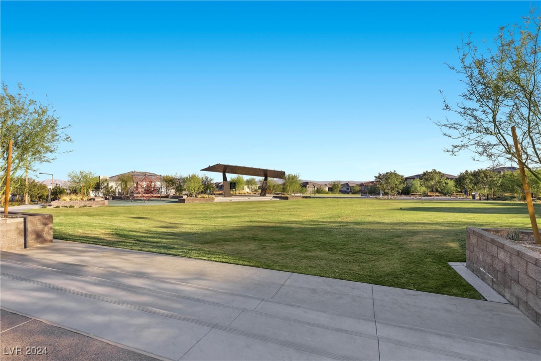 639 Sentinel Spire Street