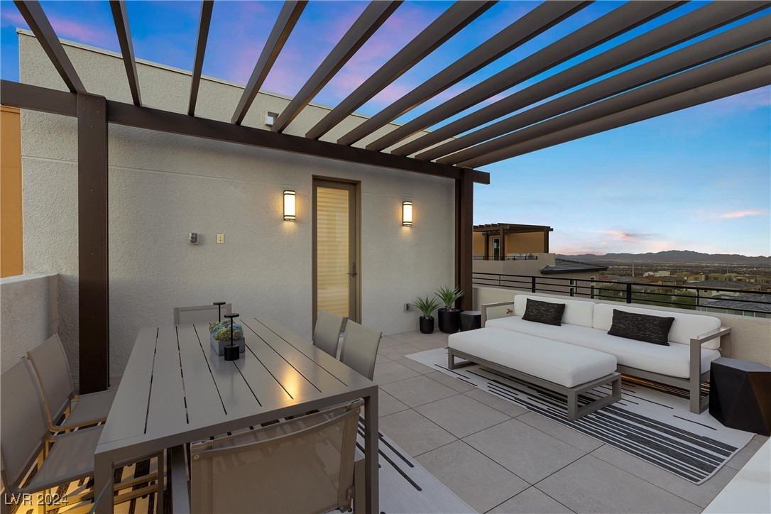 639 Sentinel Spire Street