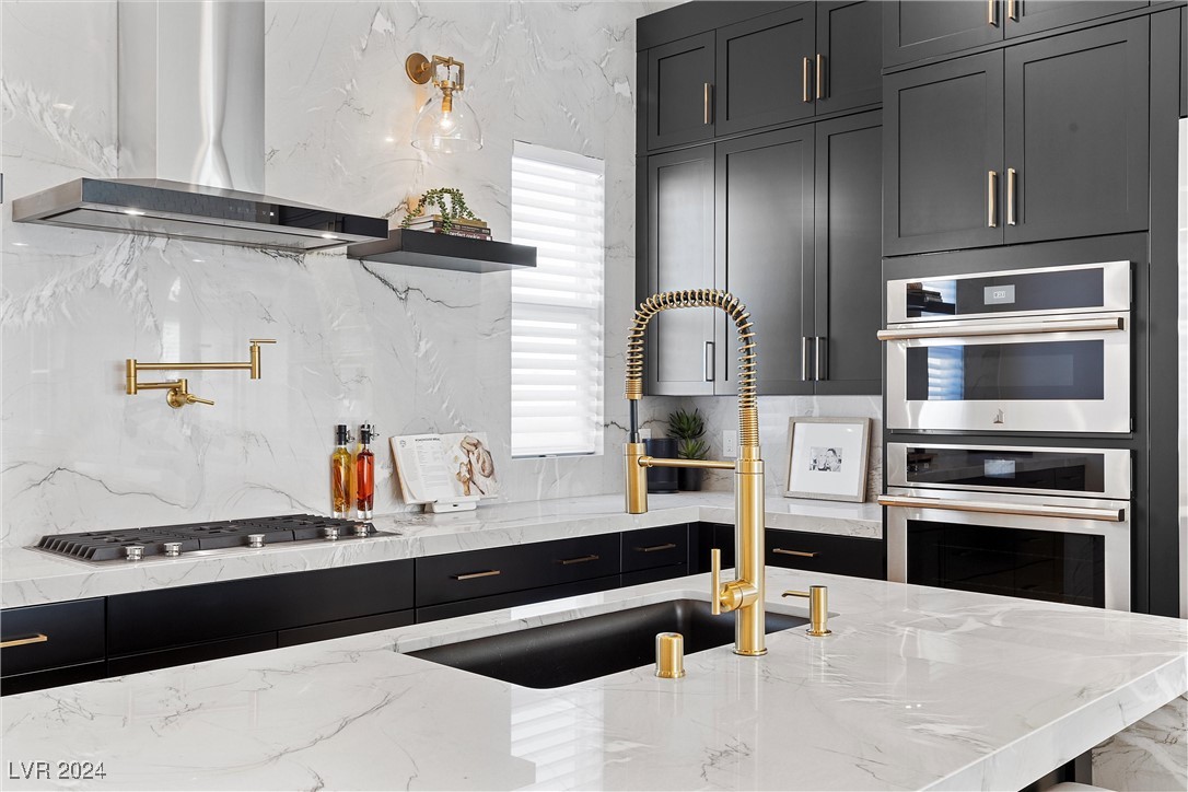 639 Sentinel Spire Street