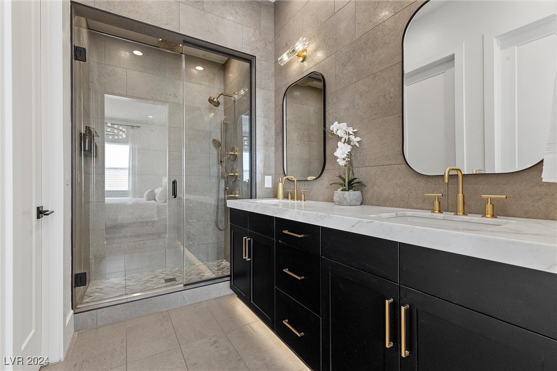 639 Sentinel Spire Street