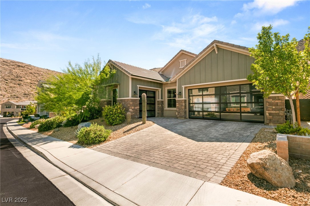 2927 The Peaks Lane