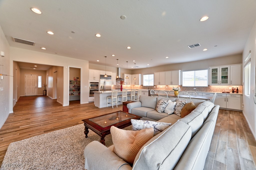 10972 Dixie Johnson Avenue