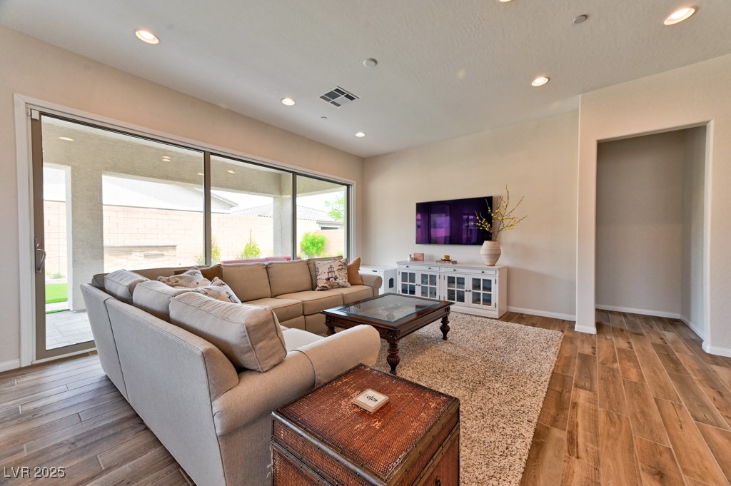 10972 Dixie Johnson Avenue