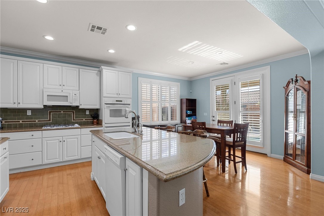 4331 Mesa Landing Avenue