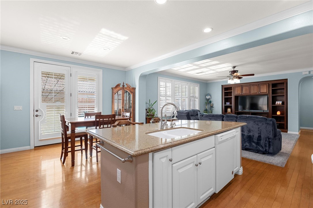 4331 Mesa Landing Avenue