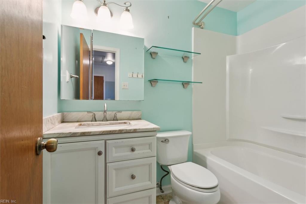 4015 Catesby Jones DR