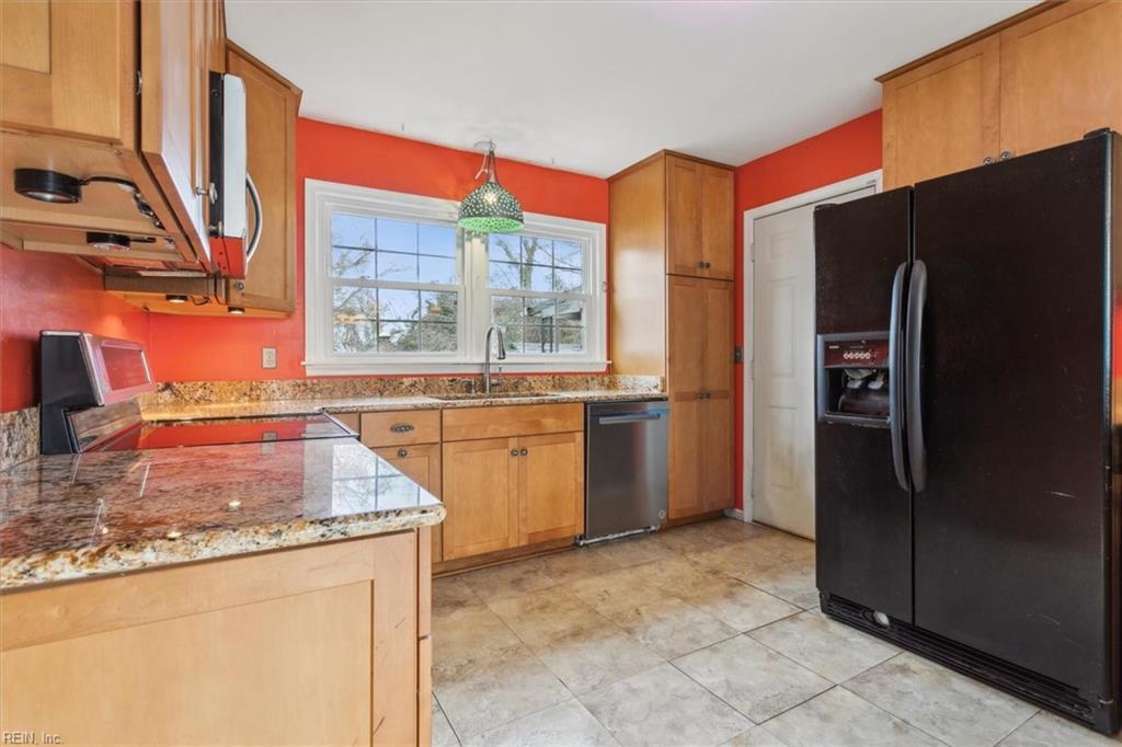 4015 Catesby Jones DR