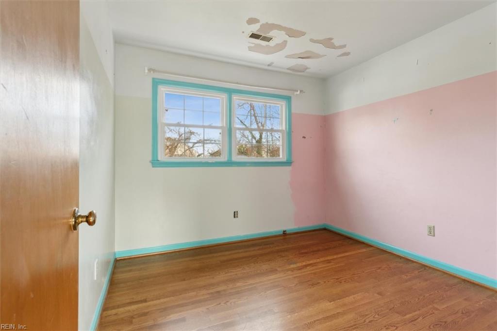 4015 Catesby Jones DR