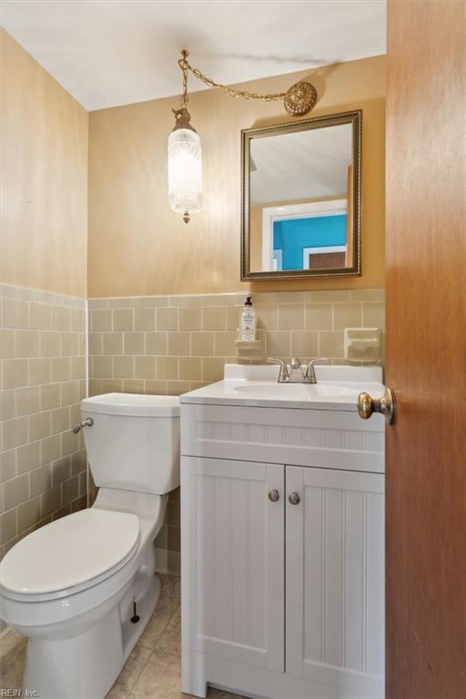 4015 Catesby Jones DR