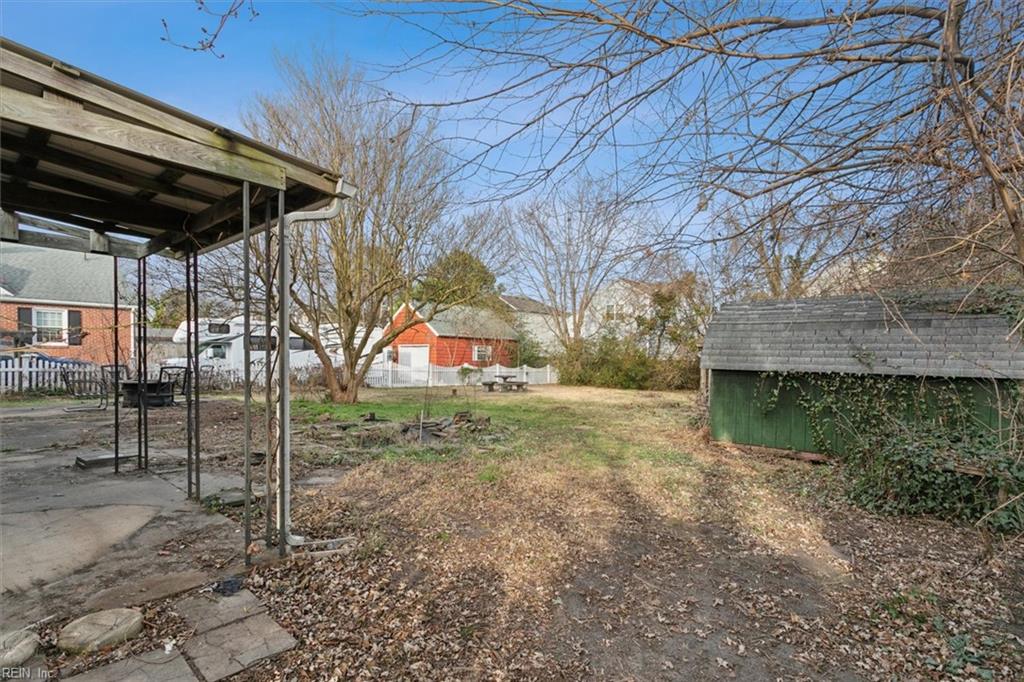 4015 Catesby Jones DR