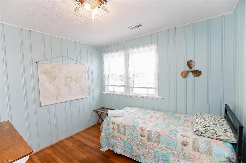 1711 E Ocean View AVE