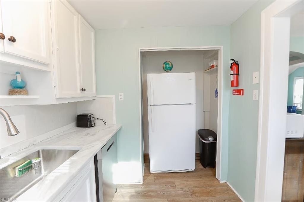 1711 E Ocean View AVE