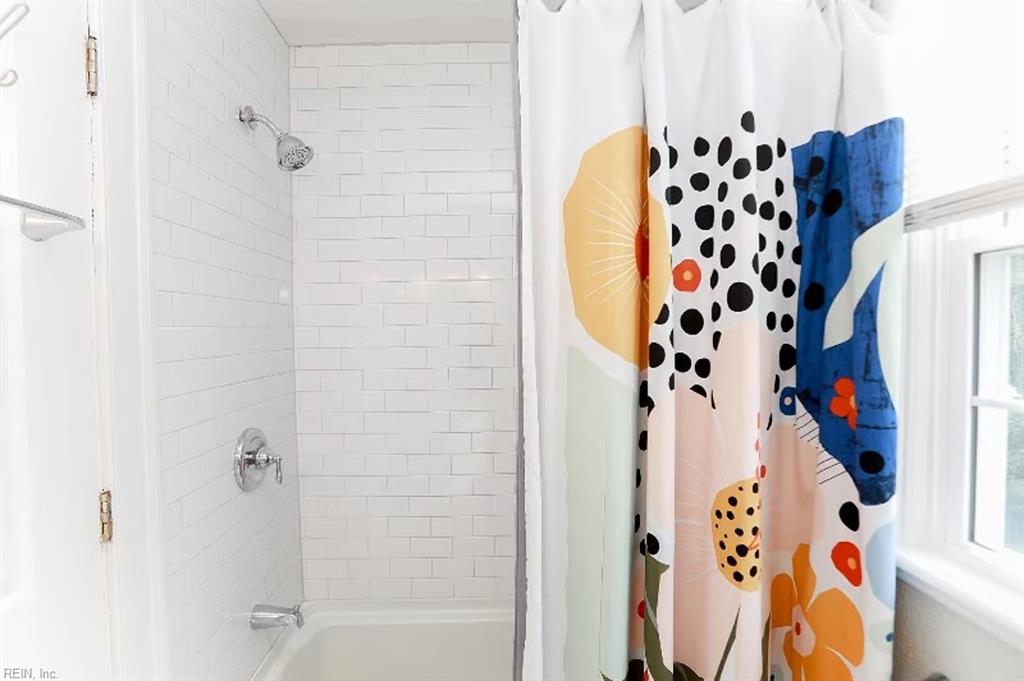 1711 E Ocean View AVE