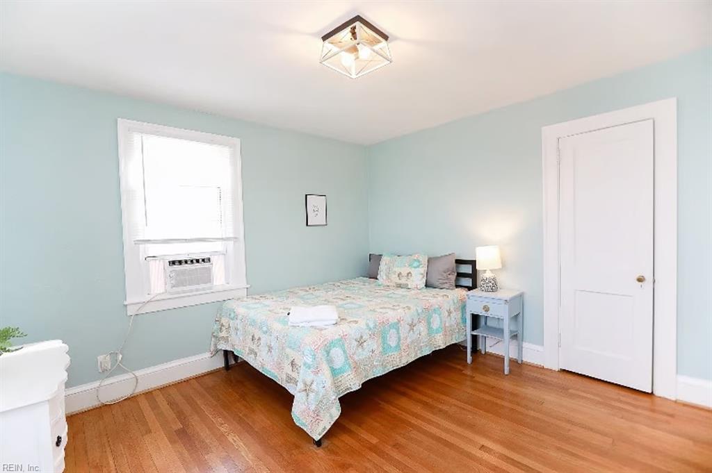 1711 E Ocean View AVE