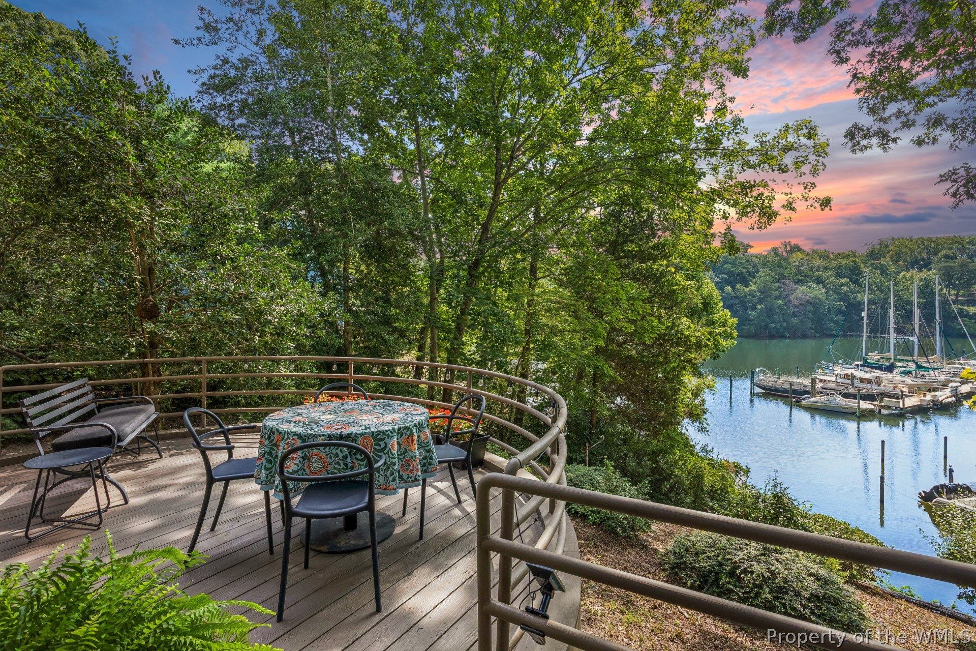 40 Heron Point Ln