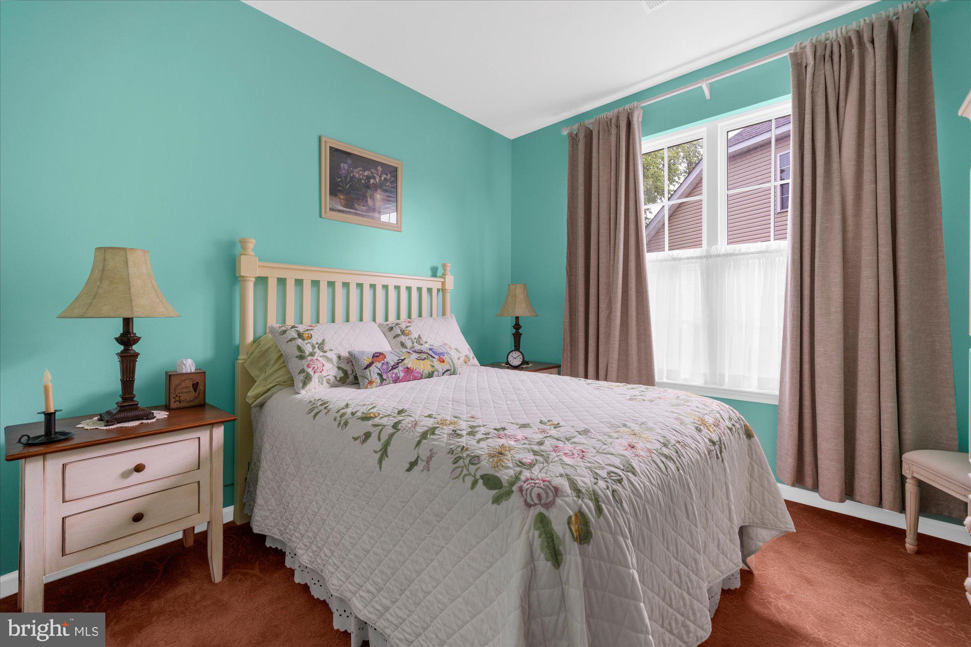 1229 CREEKSIDE LANE