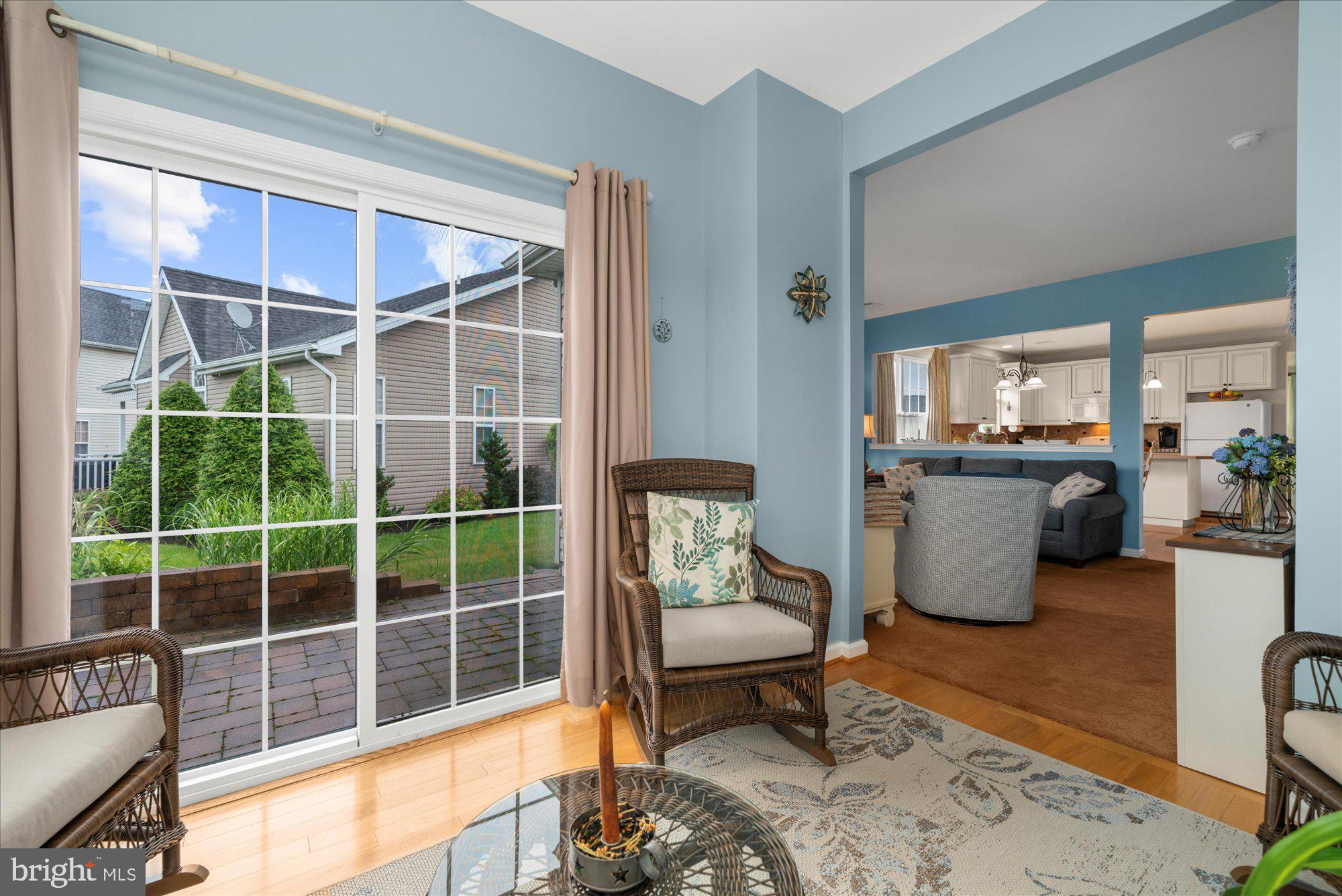 1229 CREEKSIDE LANE