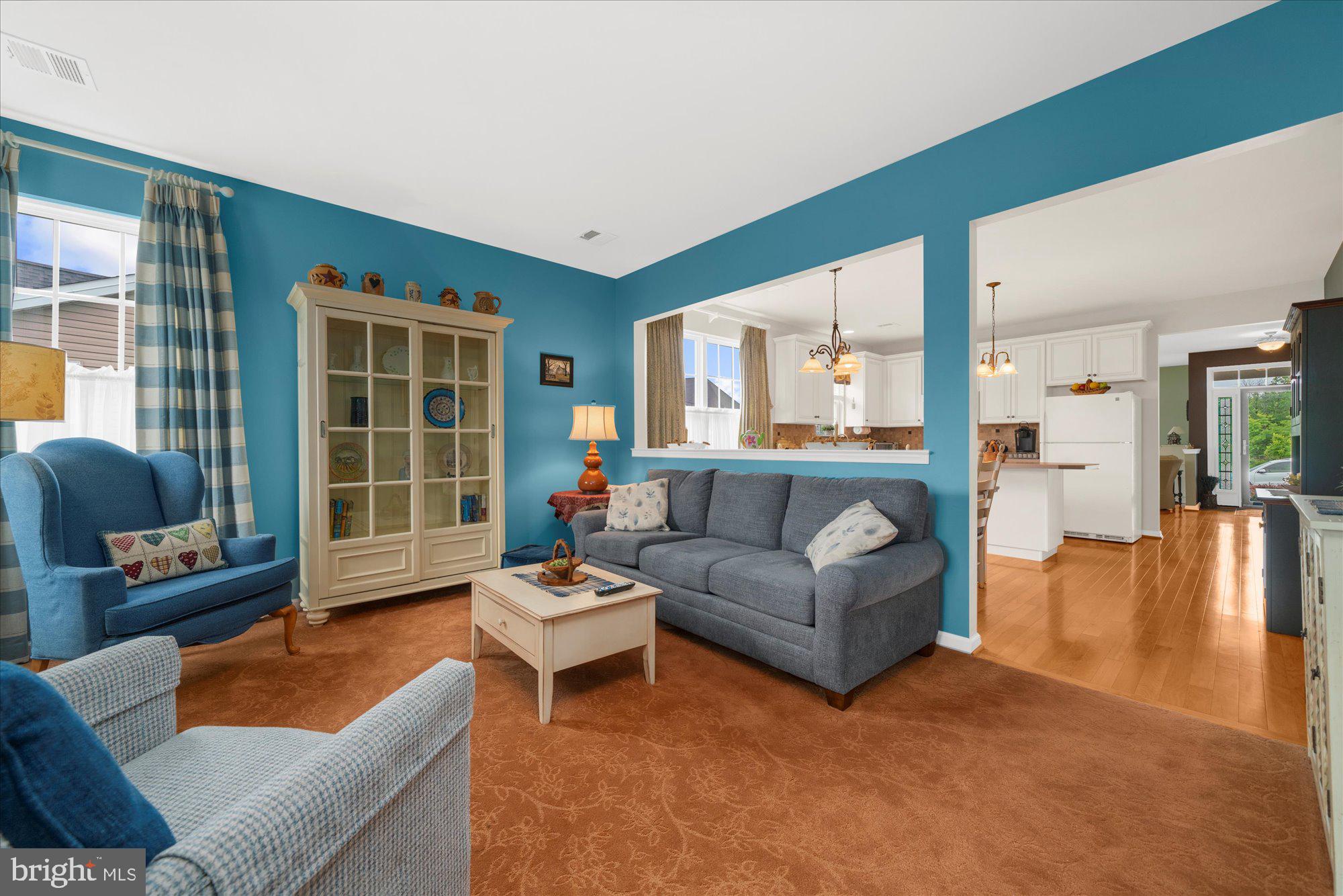 1229 CREEKSIDE LANE