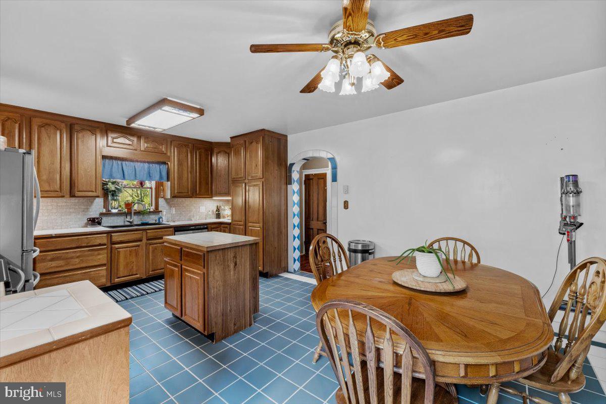 1937 KUNKLETOWN ROAD