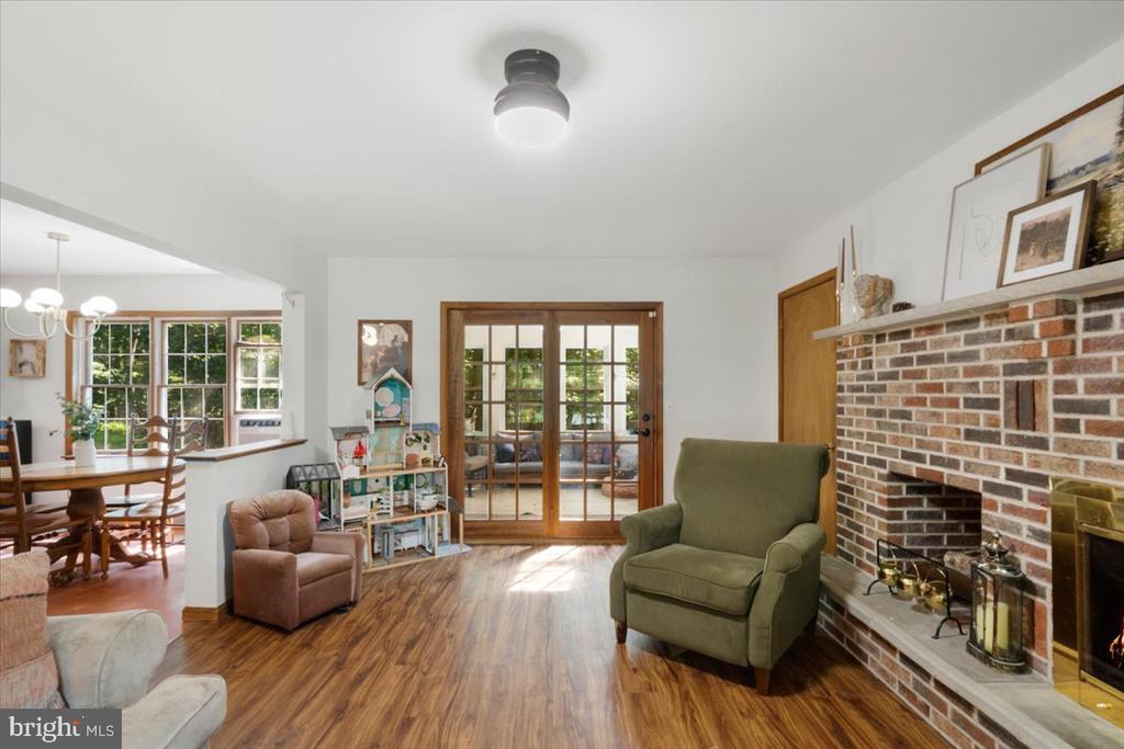 114 GREGORY COURT