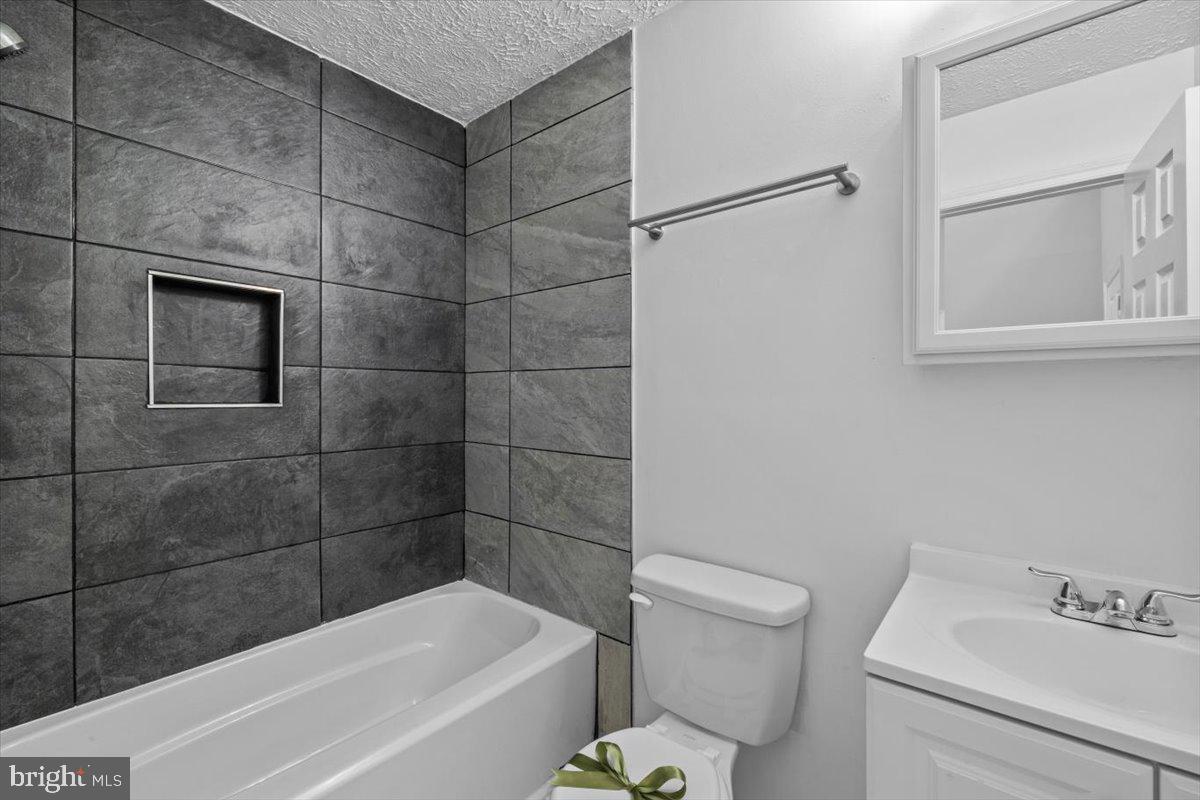 2914 FAIRHAVEN DRIVE